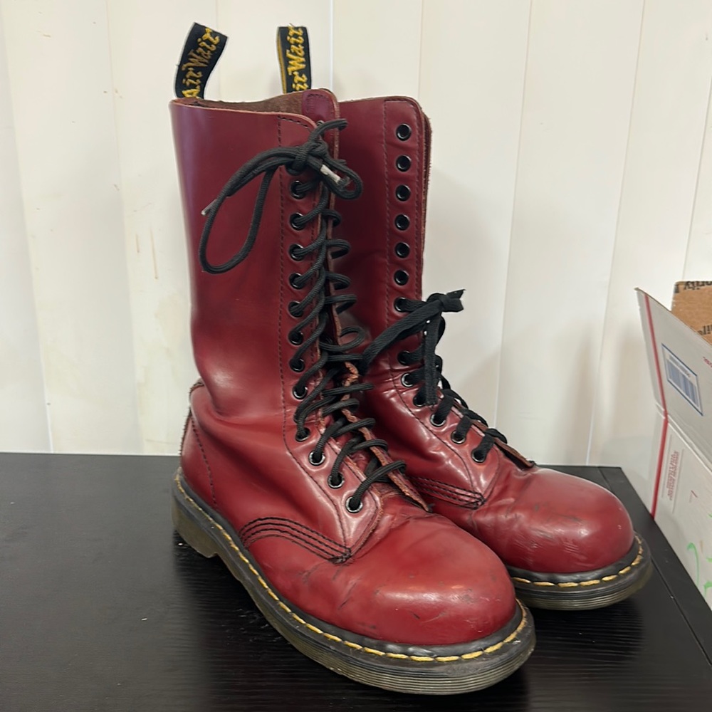 Dr Martens burgundy red 14 eye tall boots size 7 men’s  8 womens